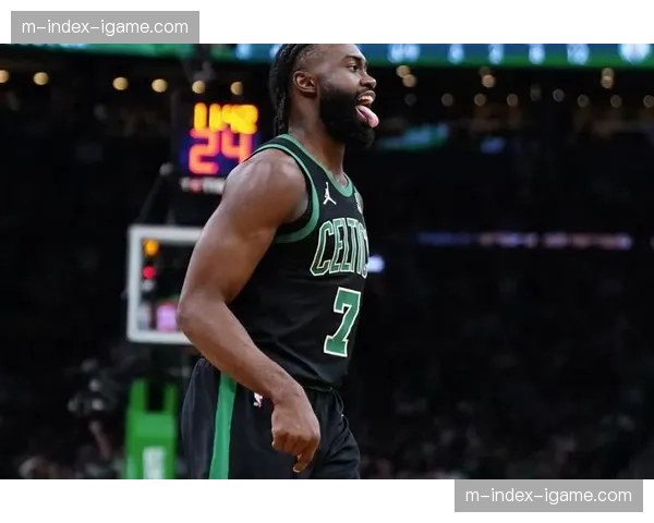 凯尔特人快攻得分18比6领先 转换进攻效率体现球队活力 凯尔特人快攻得分18比6领先 转换进攻效率体现球队活力